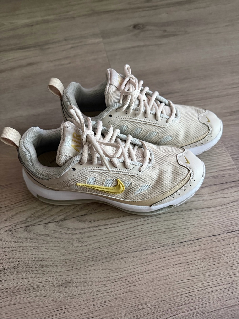 Nike Airmax AP Women's Sneakers